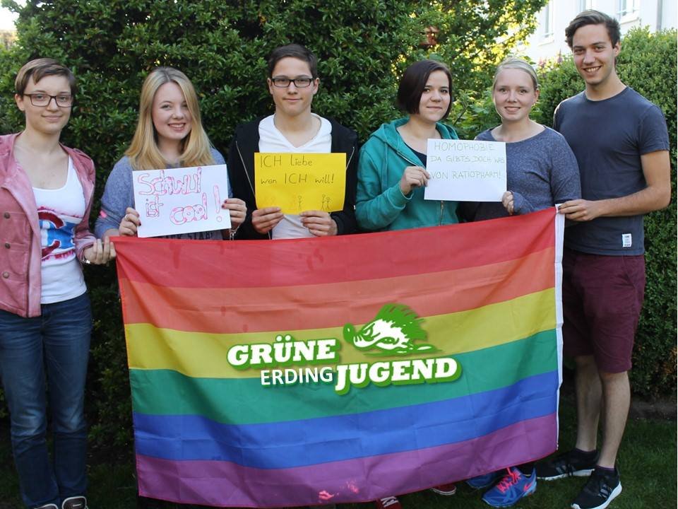 Fotoaktion der Grünen Jugend Erding gegen Homophobie und Intoleranz!