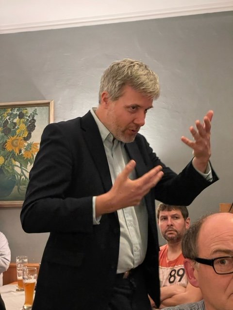 Die Zukunft der deutschen Energieversorgung - Dieter Janecek zieht viele Interessierte nach Isen