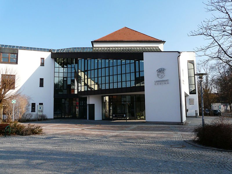 Antrag der Fraktion B90/DIE GRÜNEN und der SPD-Fraktion im Kreistag Erding zum Thema "Beratung schwuler, lesbischer, bi-, trans- und intersexueller (LSBTI) Jugendlicher"