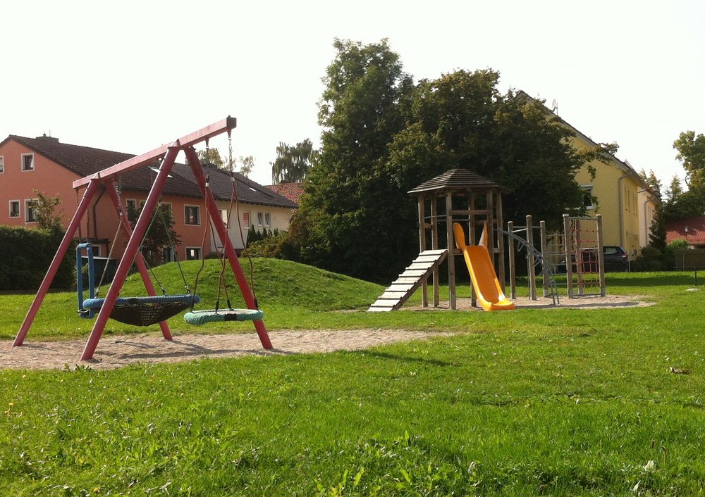 Spielplatz-Begehung mit der Elterninitiative Finsing